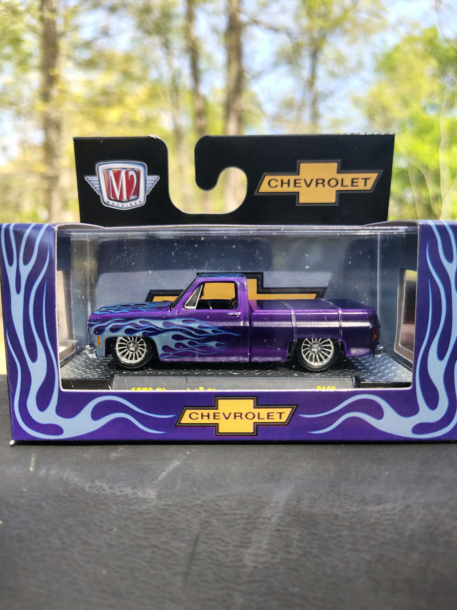 M2 Machines 1973 Chevrolet Cheyenne Super 10 1:64