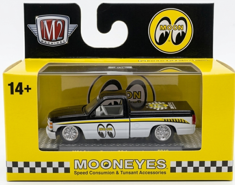 M2 Machines Mooneyes Chevrolet C1500 Silverado Black White Diecast 1990 1:64