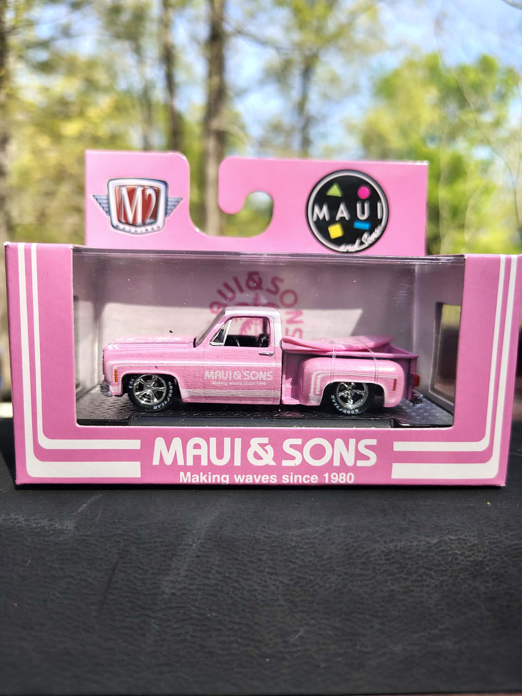 M2 Machines,1979 Chevrolet Silverado Stepside "MAUI" 1:64