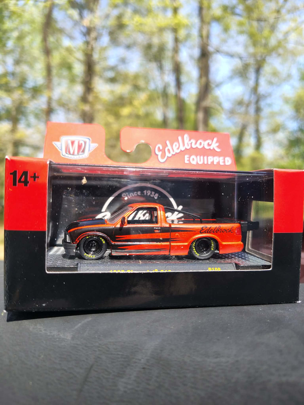 M2 Machines 1:64 EdelBrock 1995 Chevrolet S10 1:64