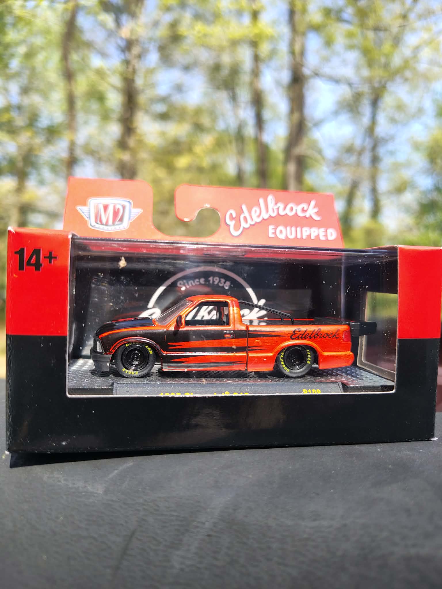 M2 Machines 1:64 EdelBrock 1995 Chevrolet S10 1:64