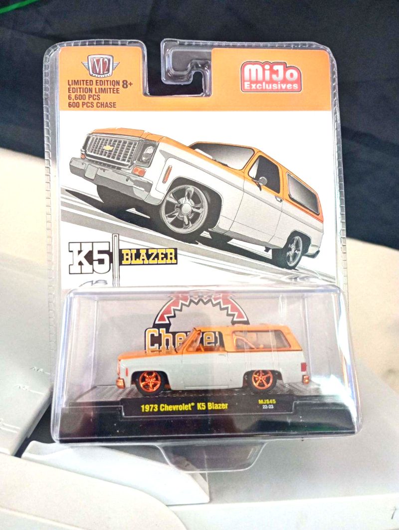 [Chase] M2 Machines MiJo Exclusives 1973 Chevrolet K5 Blazer